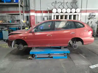 Veicolo di demolizione kia rio i fastback (dc) 1.5 16v dell'anno 2003 alimentato a5d