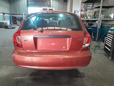 Veicolo di demolizione kia rio i fastback (dc) 1.5 16v dell'anno 2003 alimentato a5d