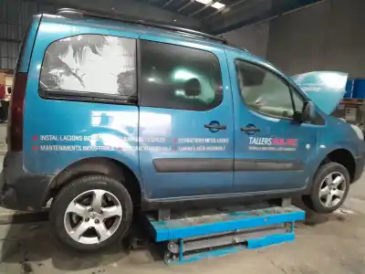 Veículo de Sucata PEUGEOT PARTNER FURGONETA/MONOVOLUMEN 1.6 HDI 90 do ano 2014 alimentado 9HJ (DV6DTEDM),9HP (DV6DTED)