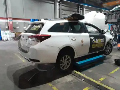 Vehicul casat toyota auris ranchera familiar (_e18_) 1.8 hybrid (zwe186_) al anului 2016 alimentat 2zr-fxe