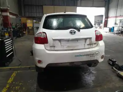 Scrapping Vehicle toyota auris (_e15_) 1.8 hybrid (zwe150_) of the year 2011 powered 2zr