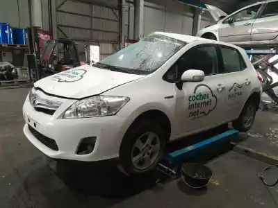 Scrapping Vehicle toyota auris (_e15_) 1.8 hybrid (zwe150_) of the year 2011 powered 2zr