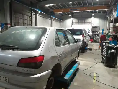 Veículo de Sucata peugeot 306 fastback (7a, 7c, n3, n5) 2.0 hdi 90 do ano 1999 alimentado rhy (dw10td)