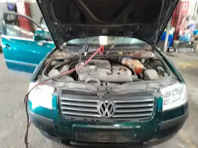 Veículo de Sucata volkswagen passat b5 (3b2) 1.9 tdi do ano 2001 alimentado avb