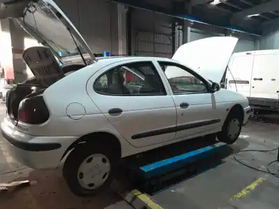 Veículo de Sucata renault megane i (ba0/1_) 1.6 e (ba0f, ba0s) do ano 1998 alimentado k7m 702,k7m 703,k7m 790