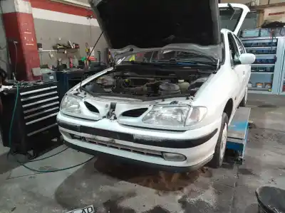 Veículo de Sucata renault megane i (ba0/1_) 1.6 e (ba0f, ba0s) do ano 1998 alimentado k7m 702,k7m 703,k7m 790