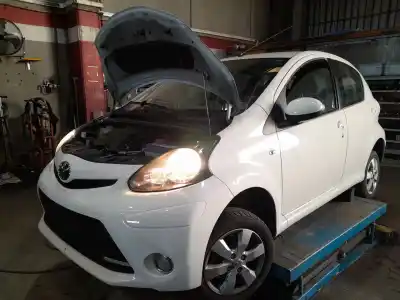 Sloopvoertuig toyota aygo (_b1_) 1.0 (kgb10_) van het jaar 2013 aangedreven 1kr