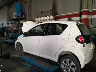 Sloopvoertuig toyota aygo (_b1_) 1.0 (kgb10_) van het jaar 2013 aangedreven 1kr