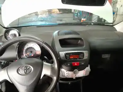 Sloopvoertuig TOYOTA AYGO (_B1_) 1.0 (KGB10_) van het jaar 2013 aangedreven 1KR