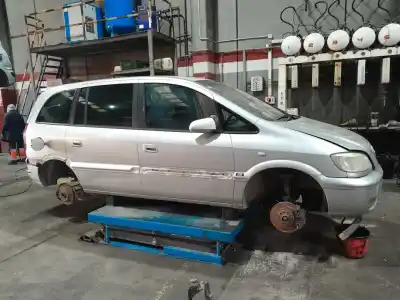 Veículo de Sucata opel zafira a monospace (t98) 2.2 dti 16v (f75) do ano 2004 alimentado y 22 dtr