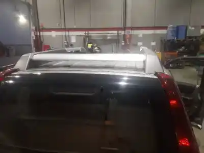 Veículo de Sucata nissan x-trail (t30) comfort plus do ano 2003 alimentado yd22