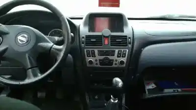 Veículo de Sucata nissan almera (n16/e) acenta do ano 2005 alimentado yd22ddt