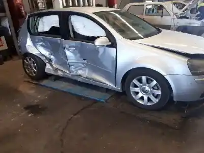 Veículo de Sucata volkswagen golf v berlina (1k1) conceptline (e) do ano 2004 alimentado bkd