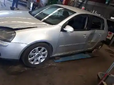 Veículo de Sucata volkswagen golf v berlina (1k1) conceptline (e) do ano 2004 alimentado bkd