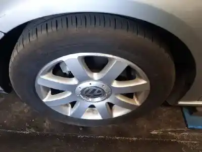 Veículo de Sucata volkswagen golf v berlina (1k1) conceptline (e) do ano 2004 alimentado bkd