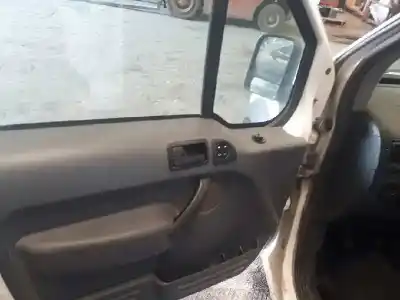 Здавання транспортного засобу ford tourneo connect (tc7) kombi corta року 2009 потужний r2pa