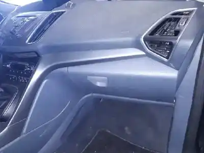 Здавання транспортного засобу ford c-max (ceu) titanium року 2014 потужний m1da