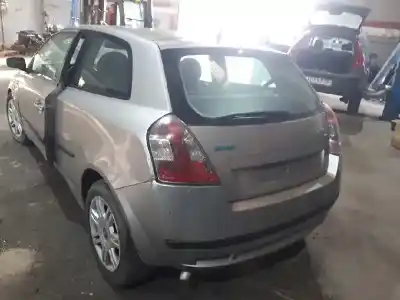 Verschrottungsfahrzeug fiat stilo (192) 1.9 jtd cat des jahres 2003 angetrieben 192a1.000