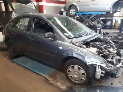 Vehicul casat ford focus berlina (cap) ambiente (d) al anului 2005 alimentat 