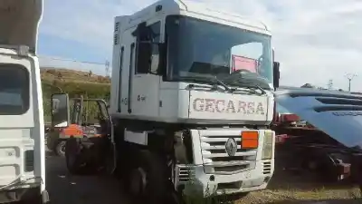 Véhicule à la ferraille RENAULT MAGNUM 480 de l'année 2004 alimenté ETECH C+J01