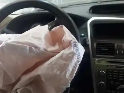 Veículo de Sucata volvo xc60 momentum awd do ano 2010 alimentado d5244t10