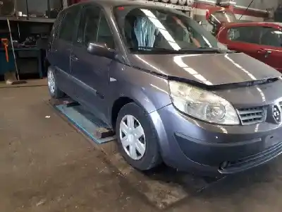 Veicolo di demolizione renault scenic ii confort dynamique dell'anno 2005 alimentato 