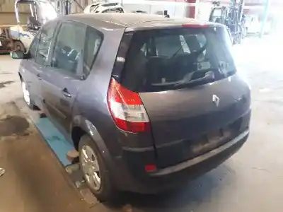 Veicolo di demolizione renault scenic ii confort dynamique dell'anno 2005 alimentato 