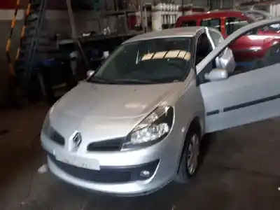 Здавання транспортного засобу RENAULT                                            CLIO III                                                                                                                                                                                                                                                   Luxe Privilege                                                                                                                                                                                                                                             року 2007 потужний K9K766