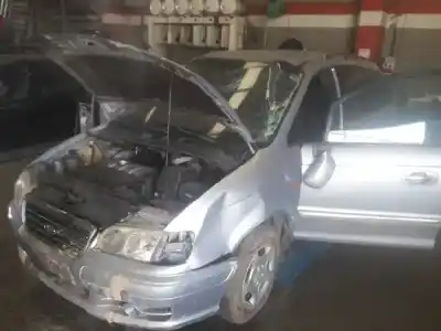 Veículo de Sucata HYUNDAI TRAJET (FO) 2.0 CRDi GLS do ano 2004 alimentado D4EA