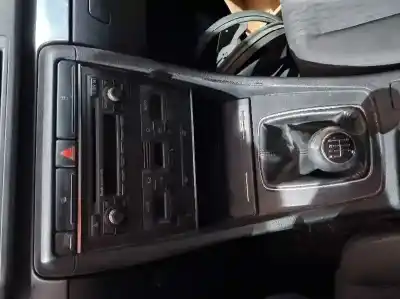 Veículo de Sucata audi a4 berlina (8e) 2.0 tdi 16v (103kw) do ano 2005 alimentado blb