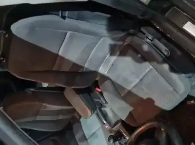 Veículo de Sucata audi a4 berlina (8e) 2.0 tdi 16v (103kw) do ano 2005 alimentado blb