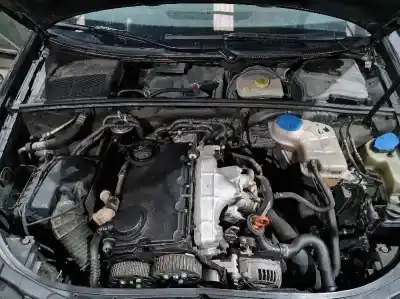 Veículo de Sucata audi a4 berlina (8e) 2.0 tdi 16v (103kw) do ano 2005 alimentado blb