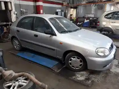 Veicolo di demolizione daewoo lanos cool dell'anno 2000 alimentato a15sms