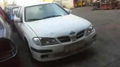 Veículo de Sucata nissan almera (n16/e) ambience do ano 2000 alimentado qg18de