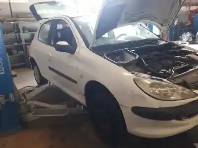 Veículo de Sucata peugeot 206 berlina x-line do ano 2004 alimentado kfw(tu3jp)