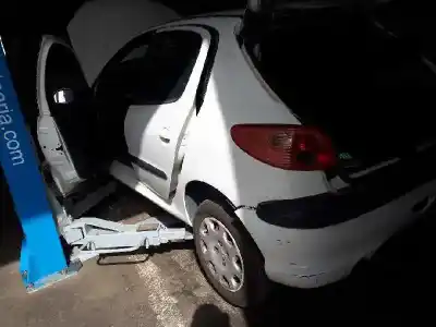 Veículo de Sucata peugeot 206 berlina x-line do ano 2004 alimentado kfw(tu3jp)