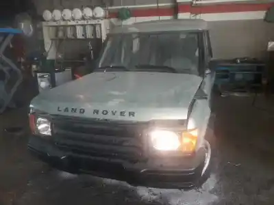 Scrapping Vehicle LAND ROVER DISCOVERY TD5 E of the year 2001 powered 15P