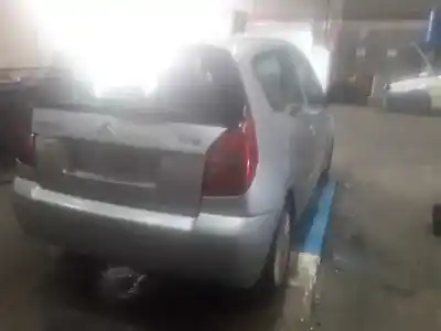 Véhicule à la ferraille citroen c2 sx de l'année 2005 alimenté 8hz