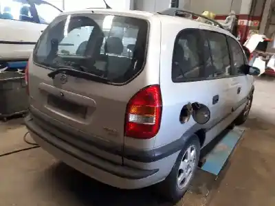Sloopvoertuig opel zafira a elegance van het jaar 2001 aangedreven 