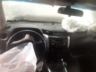 Veículo de Sucata nissan np300 pick-up (d23) acenta double cab 4x4 do ano 2018 alimentado ys23