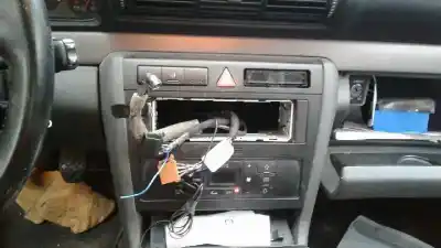 Veículo de Sucata audi a4 berlina (b5) 1.8 t do ano 2000 alimentado apu