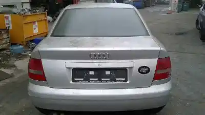 Veículo de Sucata audi a4 berlina (b5) 1.8 t do ano 2000 alimentado apu