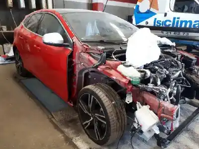 Veicolo di demolizione volvo v40 2.0 diesel cat dell'anno 2017 alimentato d4204t9
