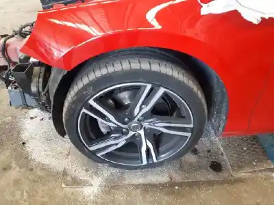 Veicolo di demolizione volvo v40 2.0 diesel cat dell'anno 2017 alimentato d4204t9