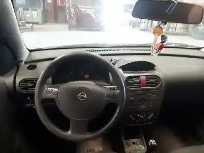 Здавання транспортного засобу opel corsa c club року 2002 потужний z12xe