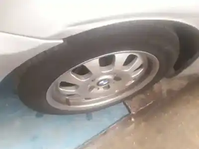 Veículo de Sucata bmw serie 3 berlina (e46) 320i do ano 2003 alimentado m54226s