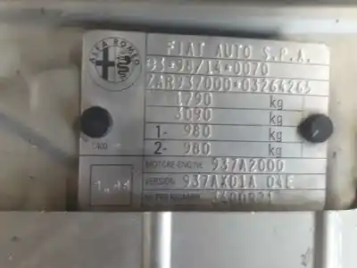 Vehicul casat alfa romeo 147 (190) 1.9 jtd distinctive al anului 2005 alimentat 937a2000