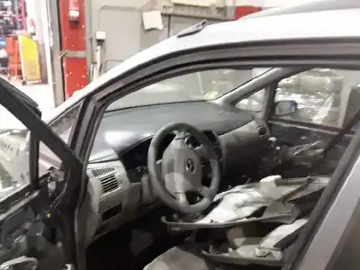 Veículo de Sucata mazda premacy (cp) active (74kw) do ano 2005 alimentado fp