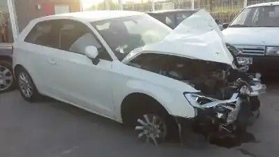 Veículo de Sucata AUDI                                               A3 (8V)                                                                                                                                                                                                                                                    Ambiente                                                                                                                                                                                                                                                   do ano 2014 alimentado CLHA