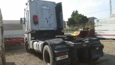 Véhicule à la ferraille renault magnum 480 de l'année 2003 alimenté etech c+j01